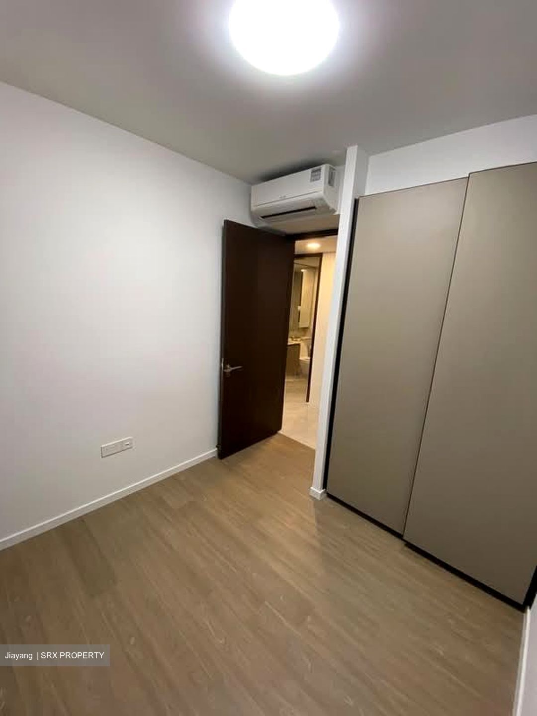 Tenet (D18), Condominium #580495061
